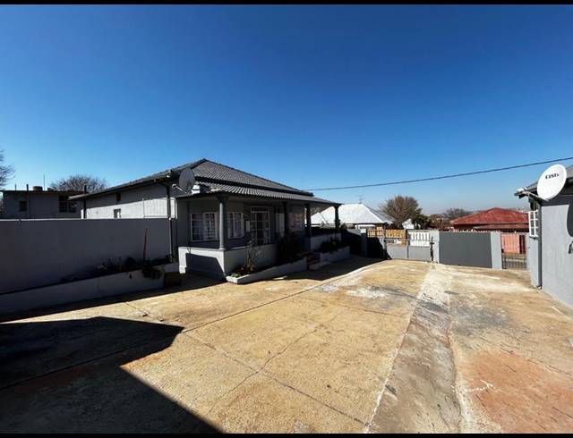 6 BEDROOM HOUSE FOR SALE IN JEPPESTOWN